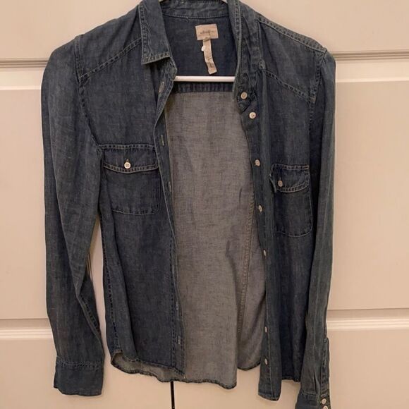 Aritzia Denim Button Down xs - Picture 1 of 2